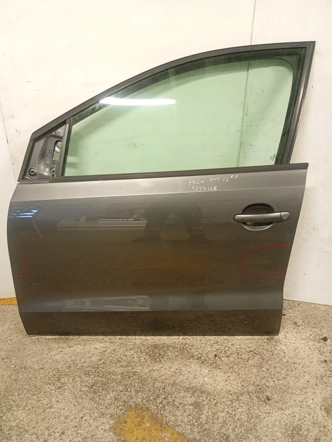 Porta anteriore sinistra Volkswagen Polo (2009 – 2014) 1.6 66 KW diesel 6R3831055J CAY