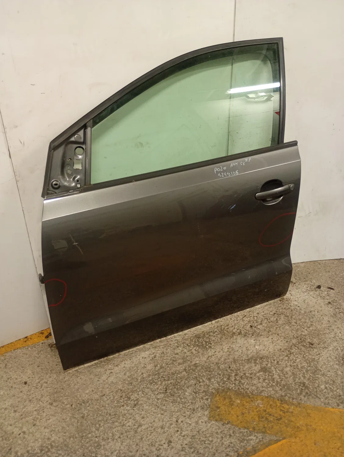 Porta anteriore sinistra Volkswagen Polo (2009 – 2014) 1.6 66 KW diesel 6R3831055J CAY