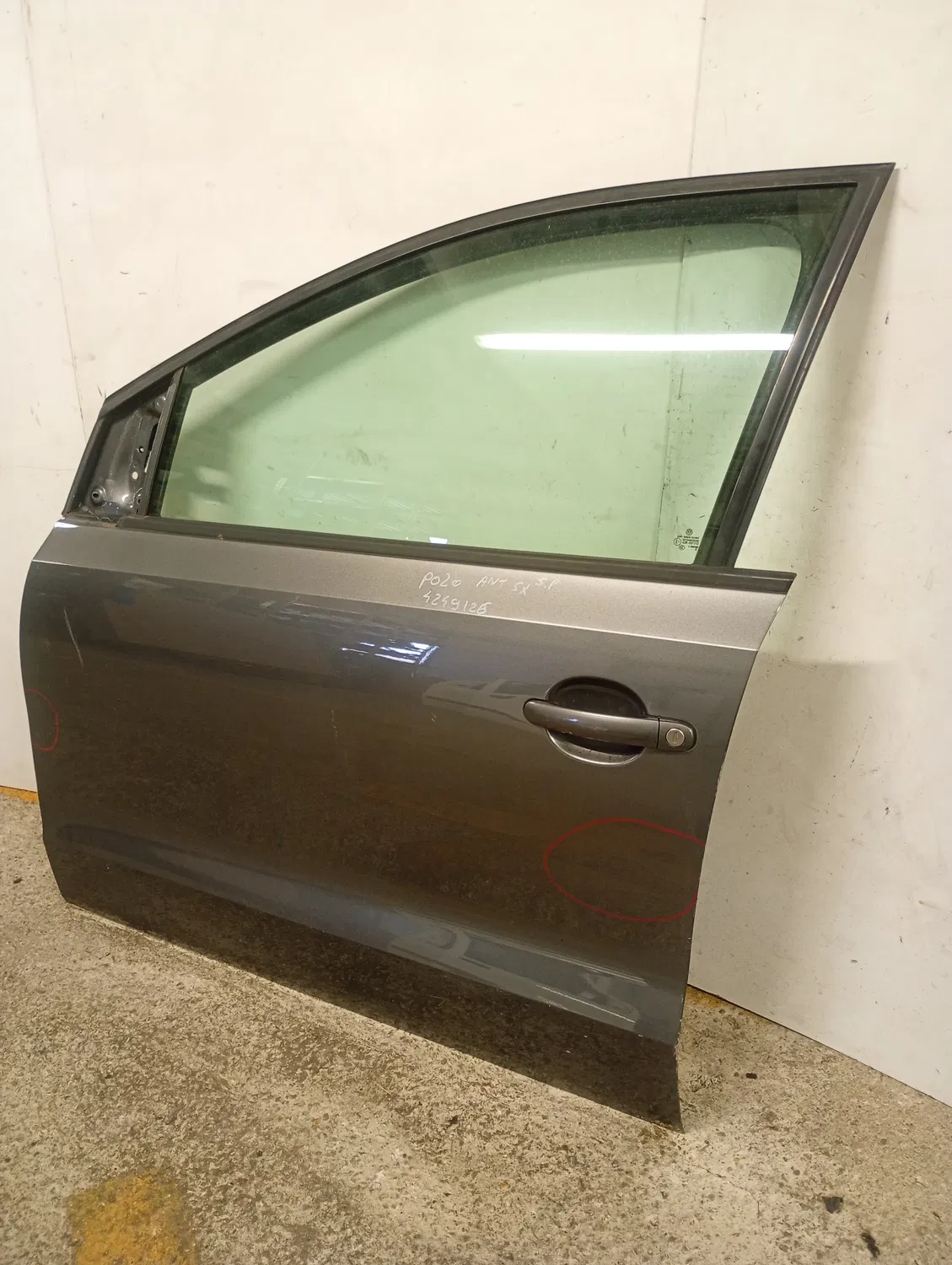 Porta anteriore sinistra Volkswagen Polo (2009 – 2014) 1.6 66 KW diesel 6R3831055J CAY