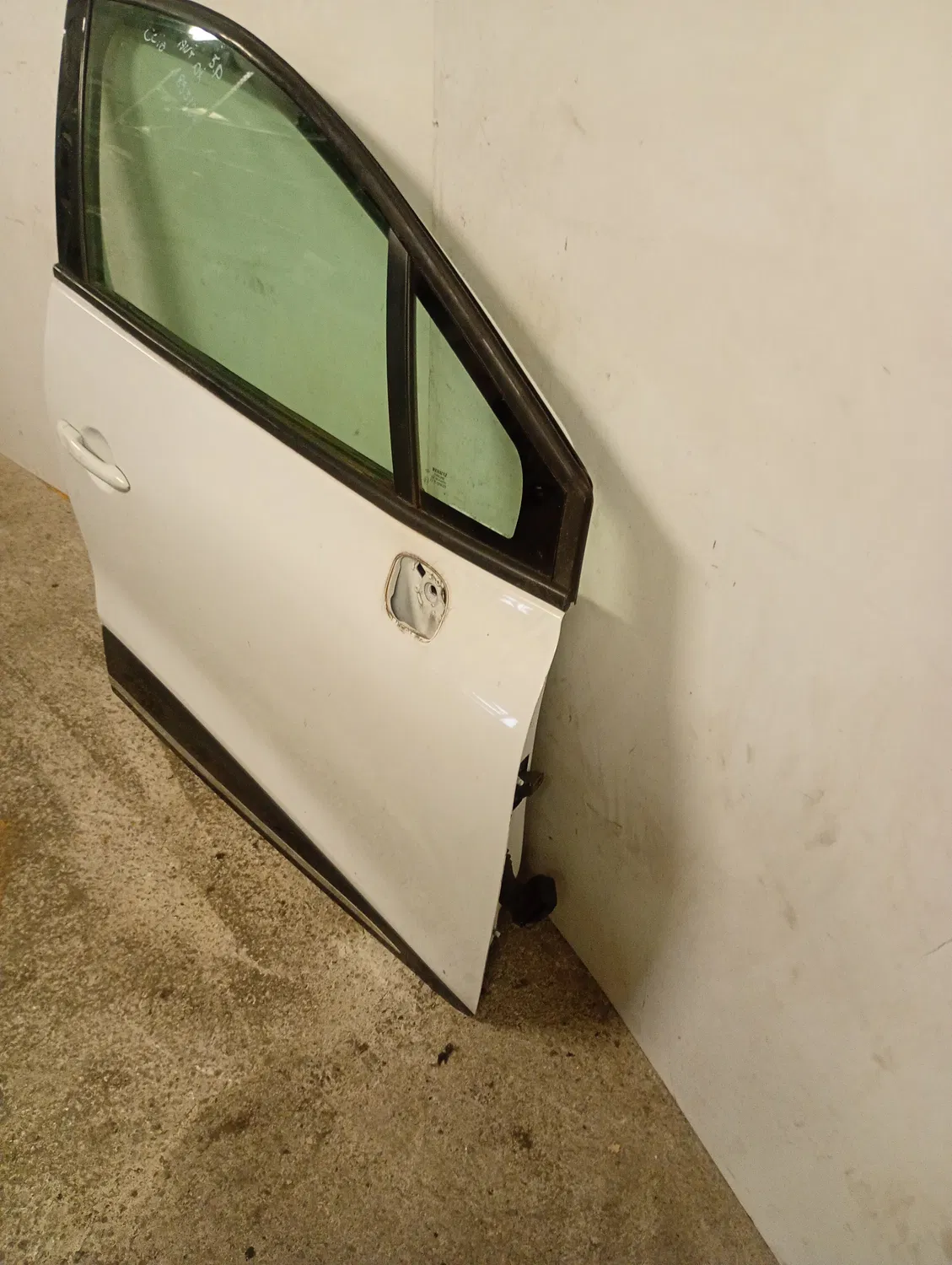 Porta anteriore destra Renault Clio 4a Serie (2012 – 2016) 1.1 54 KW 801008302R D4F P7