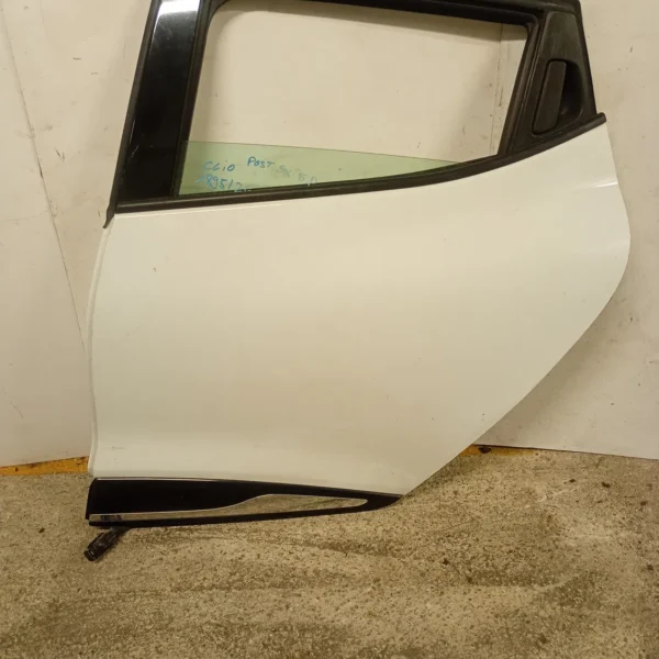 Porta posteriore sinistra Renault Clio 4a Serie (2012 – 2016) 1.1 54 KW D4F P7