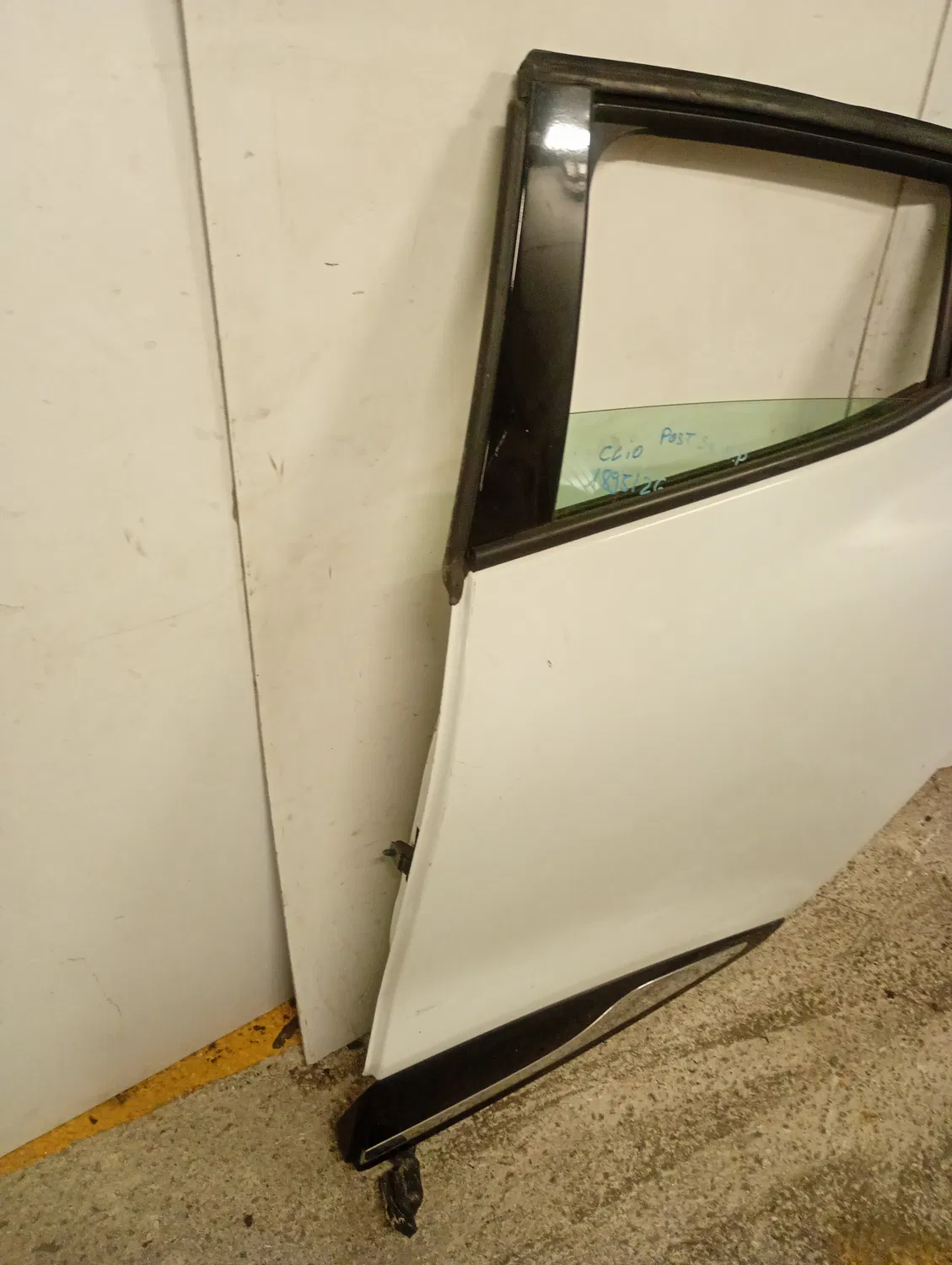 Porta posteriore sinistra Renault Clio 4a Serie (2012 – 2016) 1.1 54 KW D4F P7