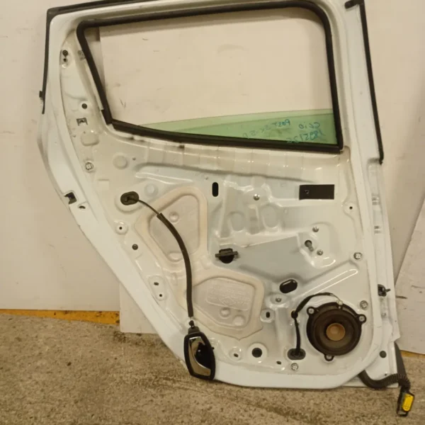 Porta posteriore sinistra Renault Clio 4a Serie (2012 – 2016) 1.1 54 KW D4F P7