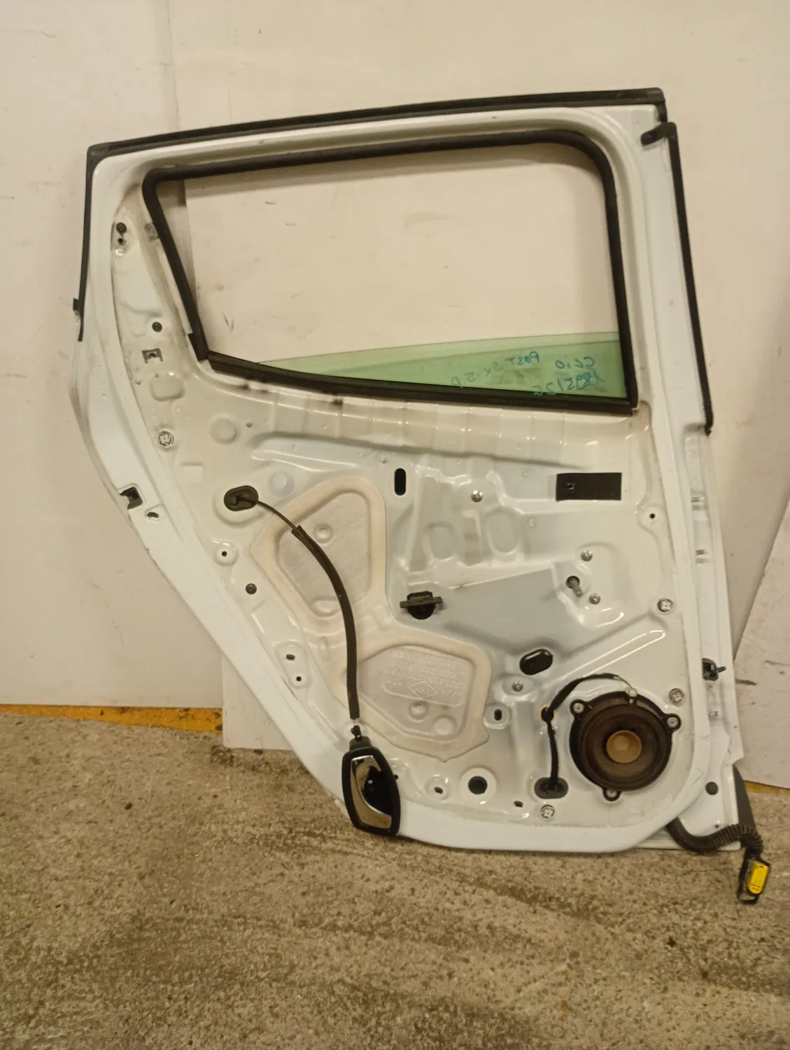 Porta posteriore sinistra Renault Clio 4a Serie (2012 – 2016) 1.1 54 KW D4F P7