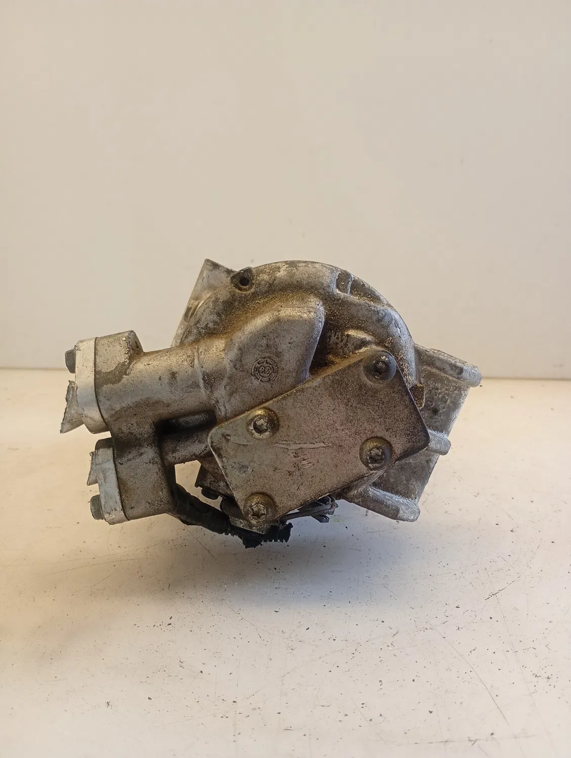 Compressore a/c Renault Clio 4a Serie (2012 – 2016) 1.1 54 KW benzina 926009582R D4F D7