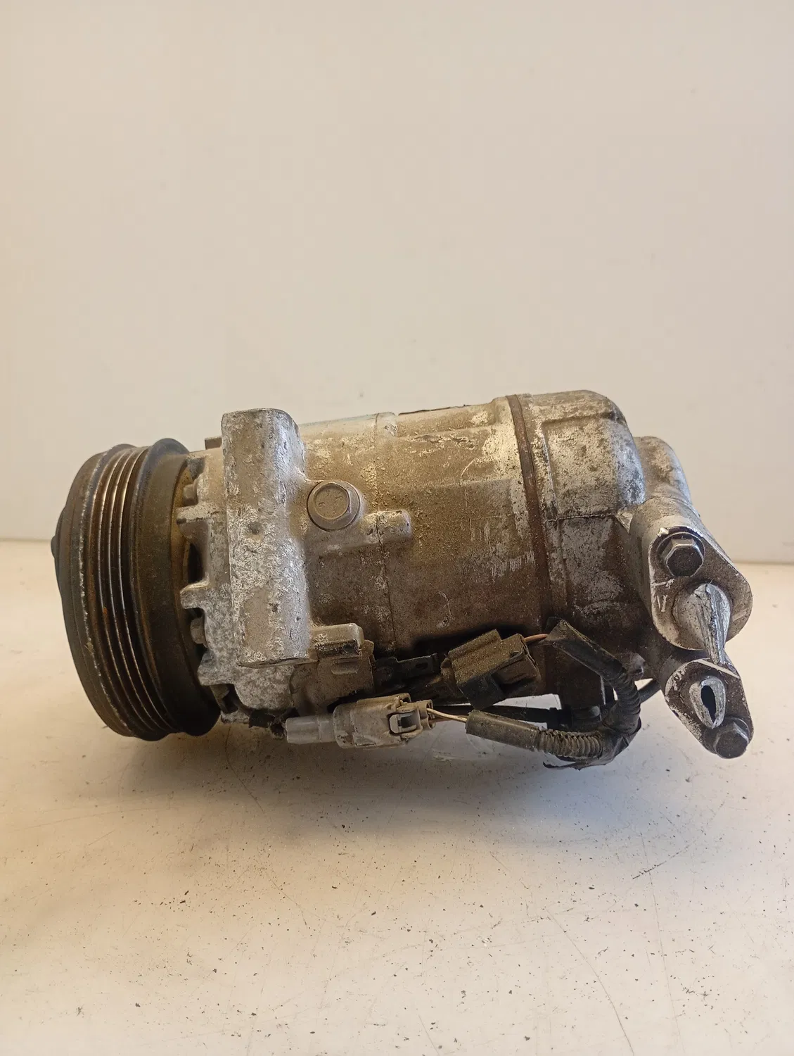 Compressore a/c Renault Clio 4a Serie (2012 – 2016) 1.1 54 KW benzina 926009582R D4F D7