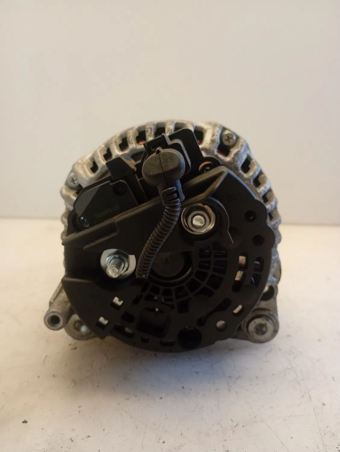 Alternatore Volkswagen Passat (2005 – 2010) 2.0 103 KW diesel 03C903023DX BMP