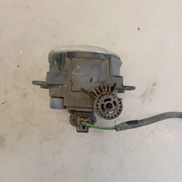Proiettore fendinebbia destro Fiat 500l (2012 – 2018) 1.3 70 KW diesel 51858824 330A1000
