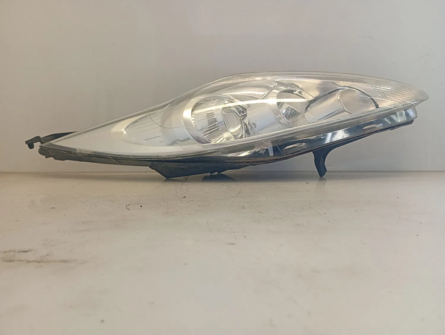 Faro ant. destro Ford Fiesta (2008 – 2013) 1.4 50 KW diesel 1740029 F6JD