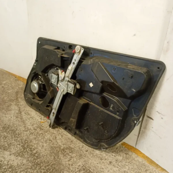 Pannello interno porta anteriore sinistro Ford Fiesta (2008 – 2013) 1.4 50 KW diesel 1763615 F6JD
