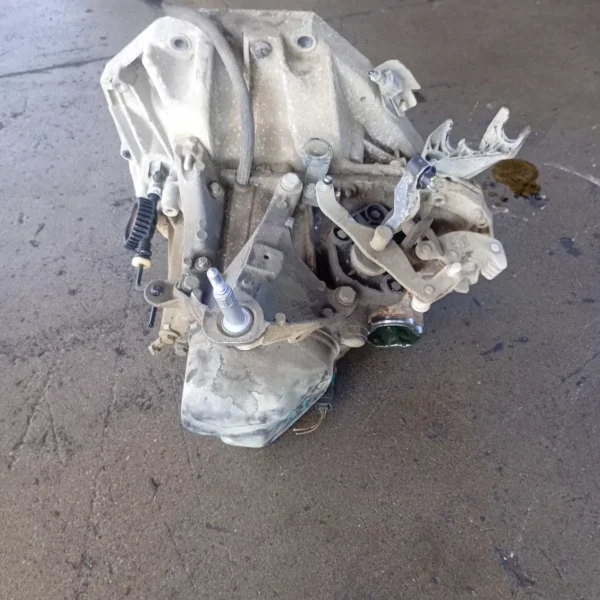 Cambio completo Renault Clio 4a Serie (2012 – 2016) 1.5 55 KW diesel 320102623R K9K C6
