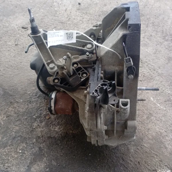 Cambio completo Renault Clio 3a Serie (2009 – oggi) 1.5 63 KW diesel 7701717738 K9K T7