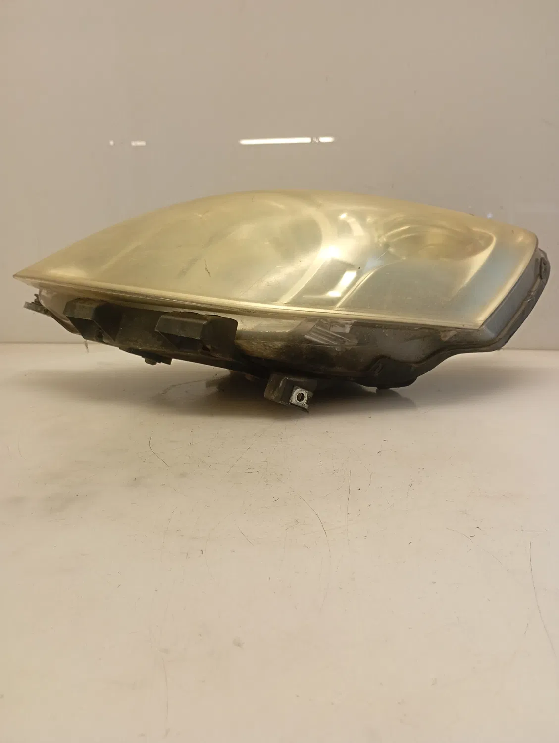 Faro ant. sinistro Fiat Fiorino (2007 – 2016) 1.3 55 KW diesel 1353198080 199A2000