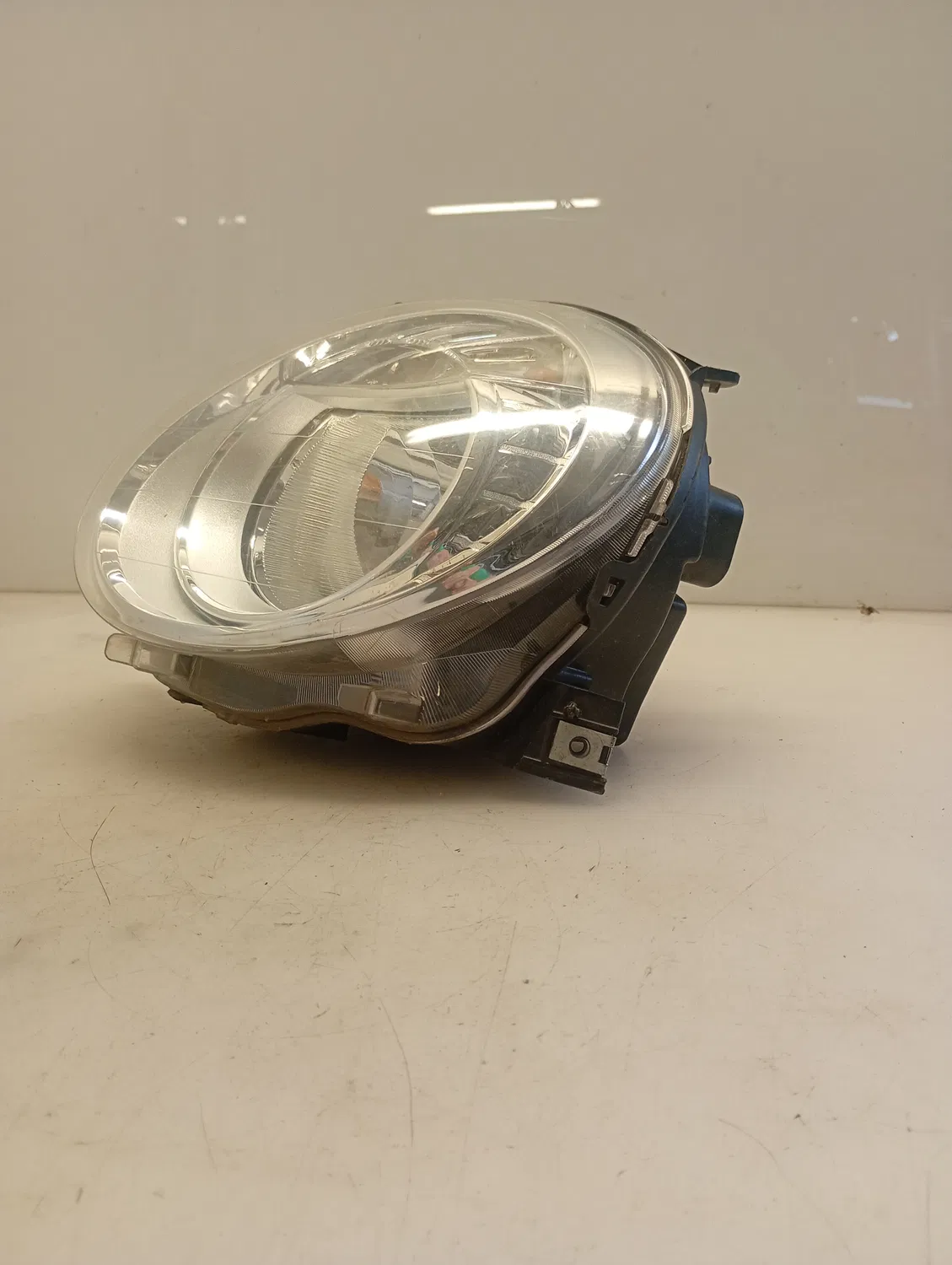 Faro ant. sinistro Fiat 500 (2007 – 2015) 1.2 51 KW benzina 51787492 169A4000