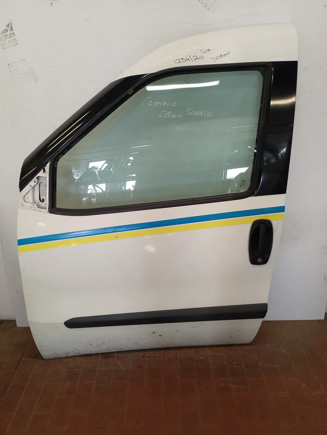 Porta anteriore sinistra Fiat Doblo’ (2009 – 2015) 1.6 66 KW diesel 52155068 263A4000