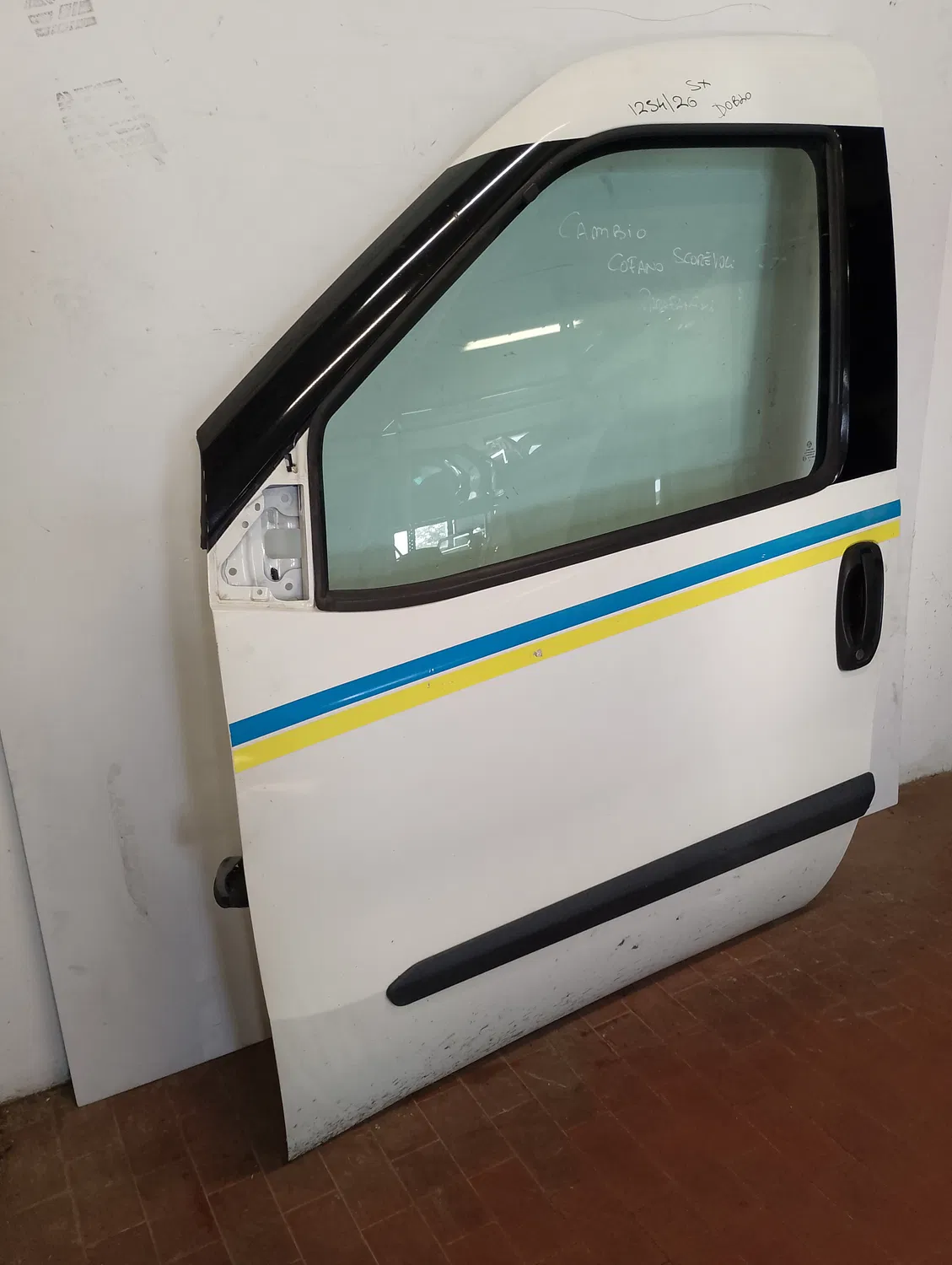 Porta anteriore sinistra Fiat Doblo’ (2009 – 2015) 1.6 66 KW diesel 52155068 263A4000