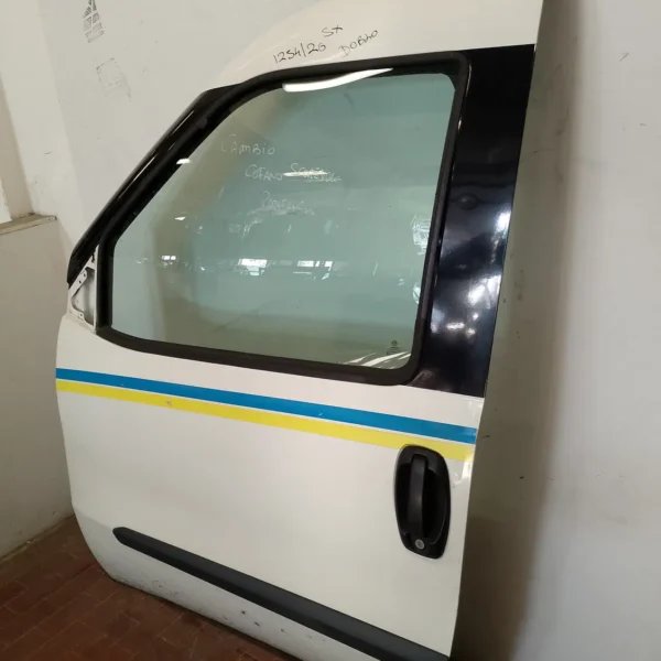 Porta anteriore sinistra Fiat Doblo’ (2009 – 2015) 1.6 66 KW diesel 52155068 263A4000