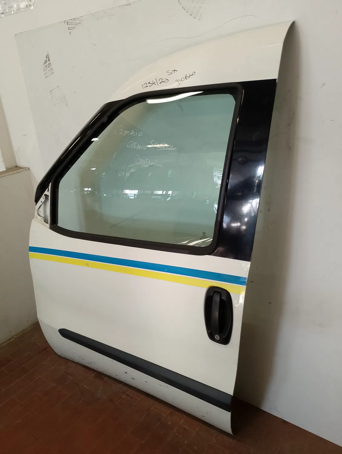 Porta anteriore sinistra Fiat Doblo’ (2009 – 2015) 1.6 66 KW diesel 52155068 263A4000