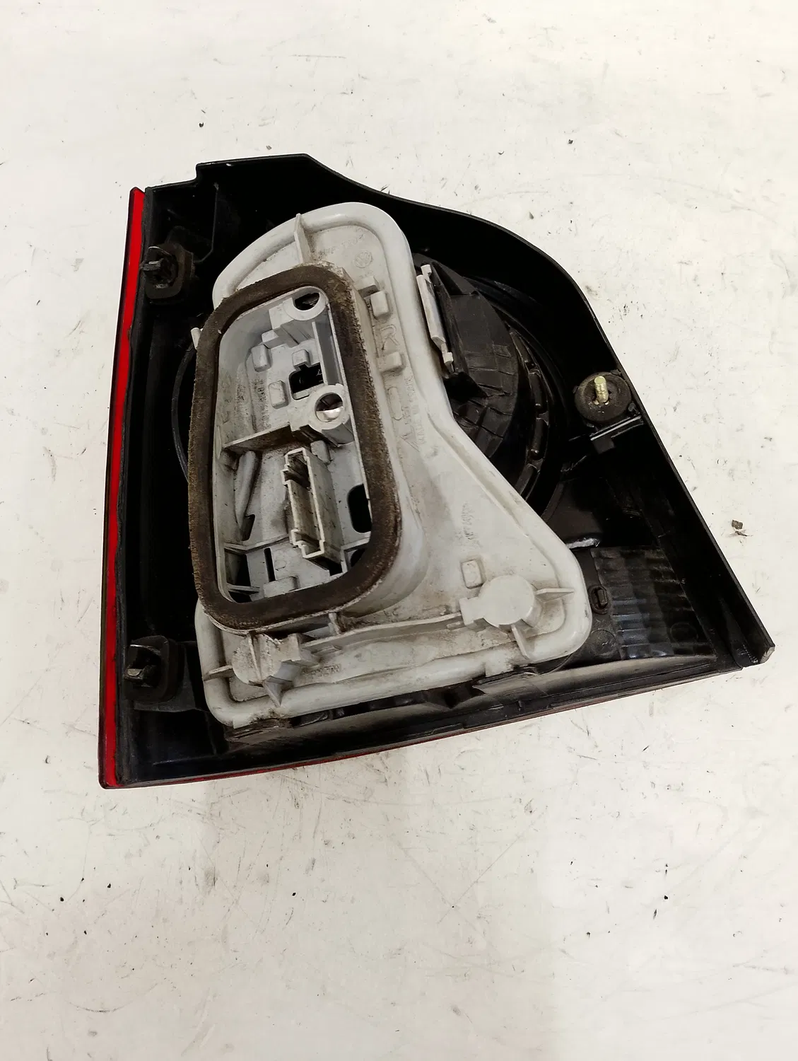 Faro posteriore sinistro Volkswagen Polo (2005 – oggi) 1.4 51 KW diesel 6Q6945095AB BNM