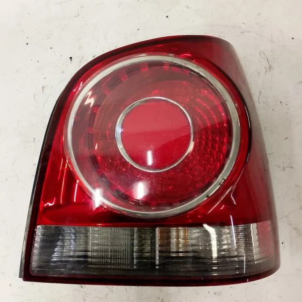 Faro posteriore sinistro Volkswagen Polo (2005 – oggi) 1.4 51 KW diesel 6Q6945095AB BNM