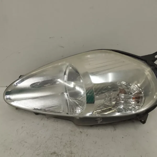 Faro ant. sinistro Fiat Grande Punto (2005 – 2008) 1.2 48 KW benzina 51701593 199A4000