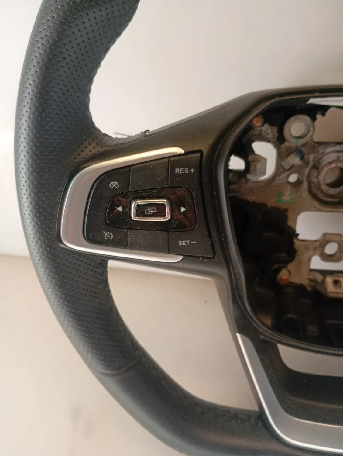 Volante con comandi Dr Dr6.0 2023 1.5 114 KW 3300500050 SQRE4T15C