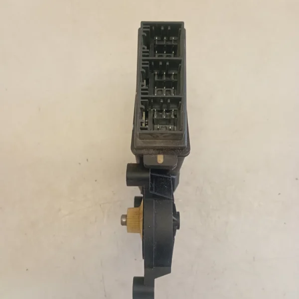 Motorino alzavetro ant. sinistro Volkswagen Polo (2001 – 2005) 1.4 55 KW diesel 6Q3837461J AMF