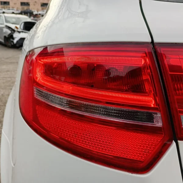 Faro posteriore est. sinistro Audi A3 (2010 – 2013) 1.6 77 KW diesel 8P4945095E CAY