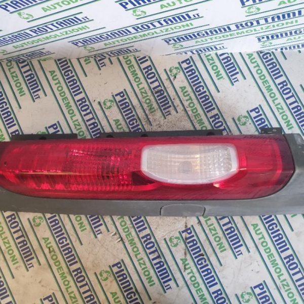 Faro Posteriore Sinistro Renault Trafic 2010