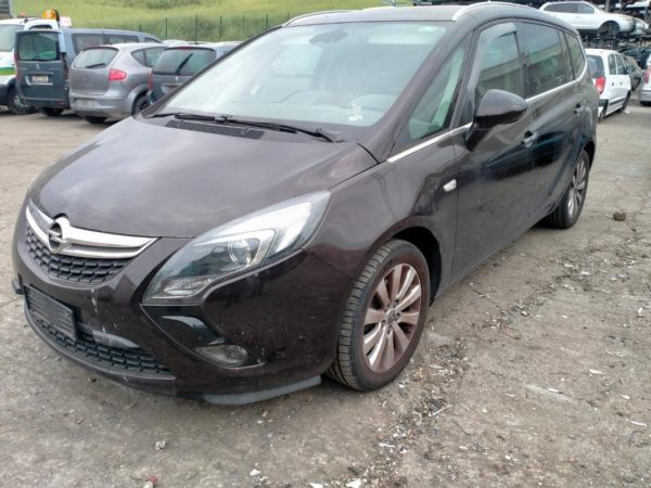 Porta Opel Zafira C 2012