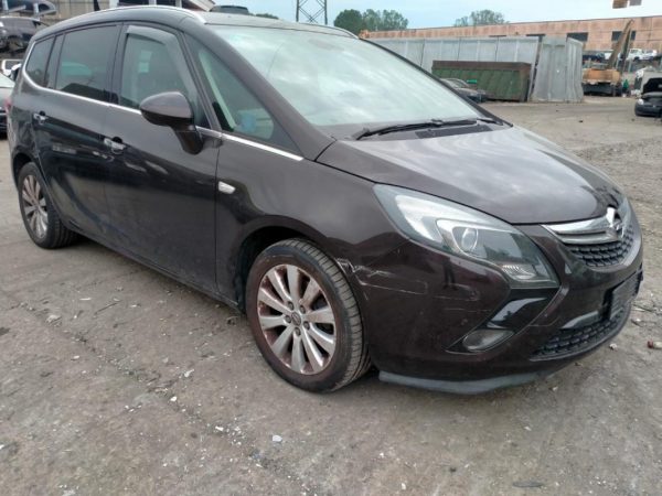 Porta Opel Zafira C 2012