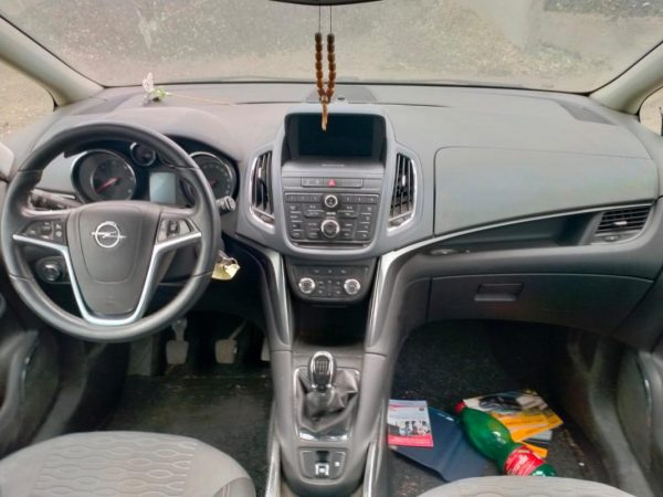 Porta Opel Zafira C 2012