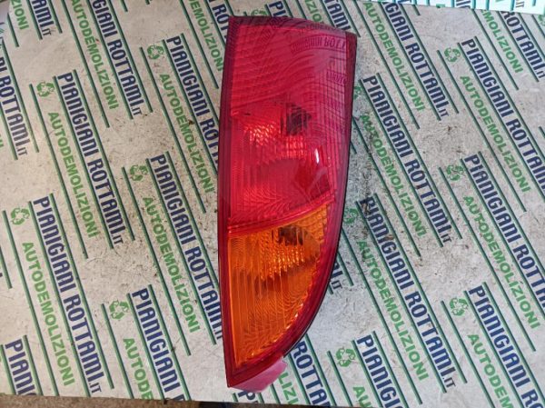 Faro Posteriore Destro Ford Focus 2004