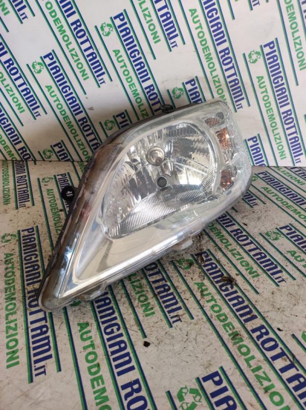 Faro Anteriore Destro Dacia Logan 2009