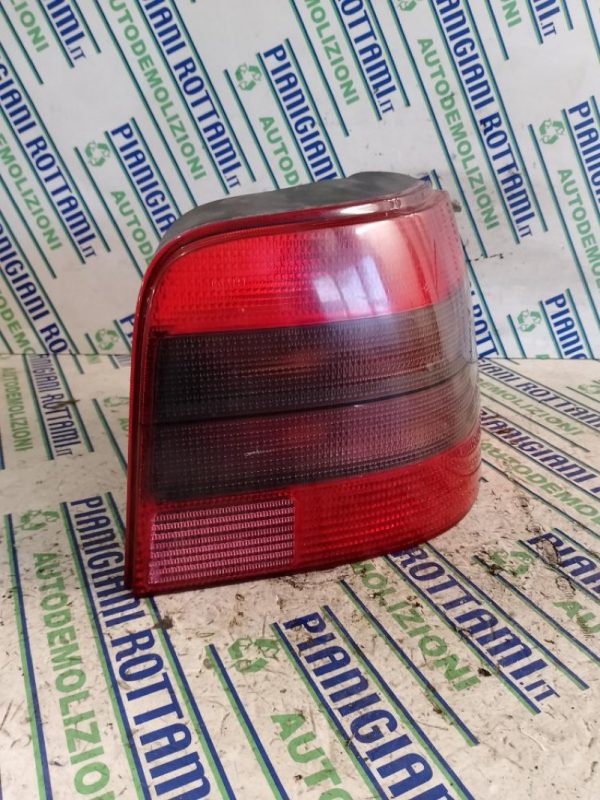 Faro Posteriore Destro Volkswagen Golf IV 2002