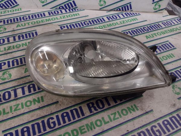 Faro Anteriore Destro Citroen Saxo 2002