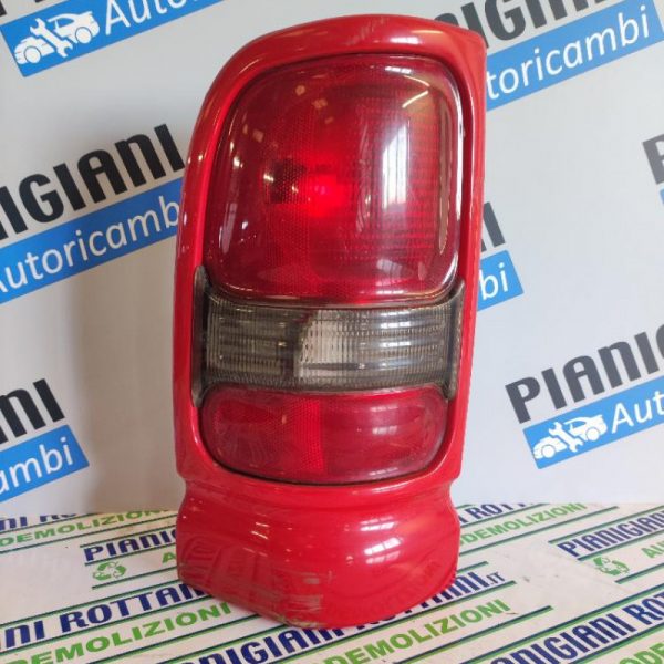 Faro Posteriore Sinistro Dodge Ram 1999