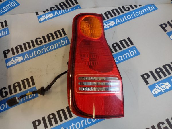 Faro / Fanale Posteriore Sinistro Hyundai Matrix 2004