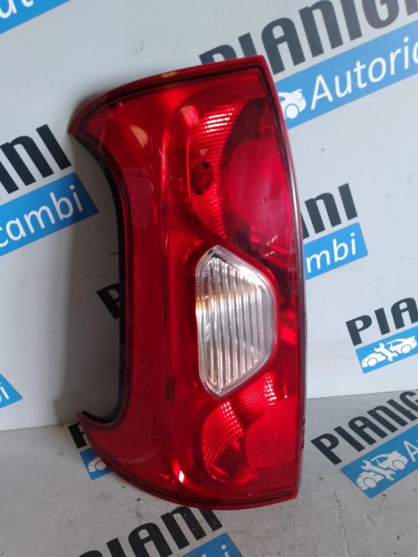 Faro Posteriore Sinistro Fiat Panda 2015