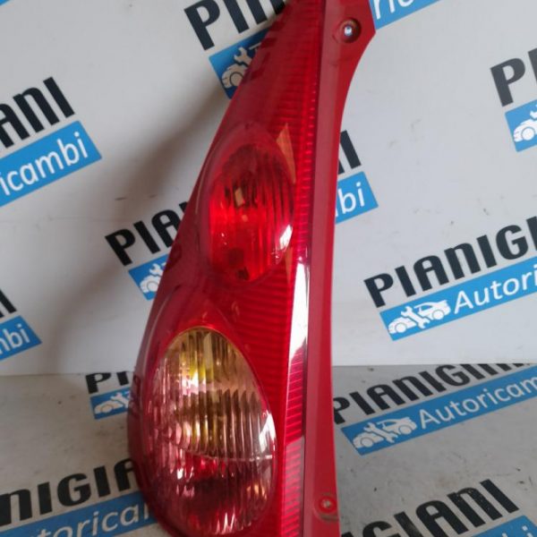 Faro Posteriore Sinistro Peugeot 107 2010