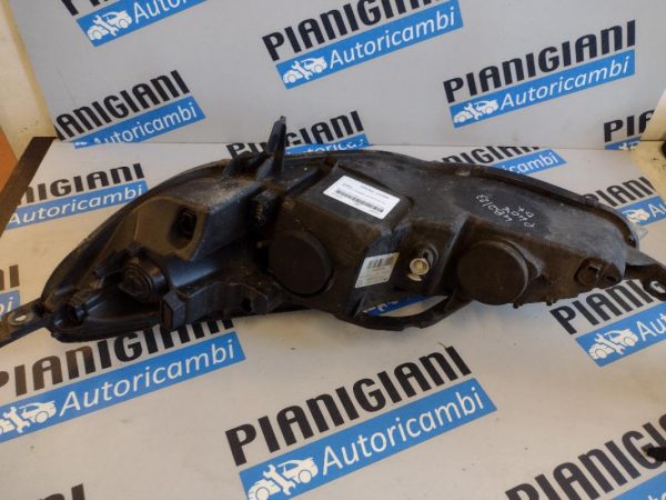 Faro / Proiettore Anteriore Destro Peugeot 407 2004