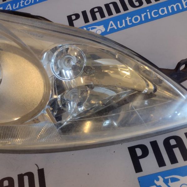 Faro / Proiettore Anteriore Destro Peugeot 407 2004