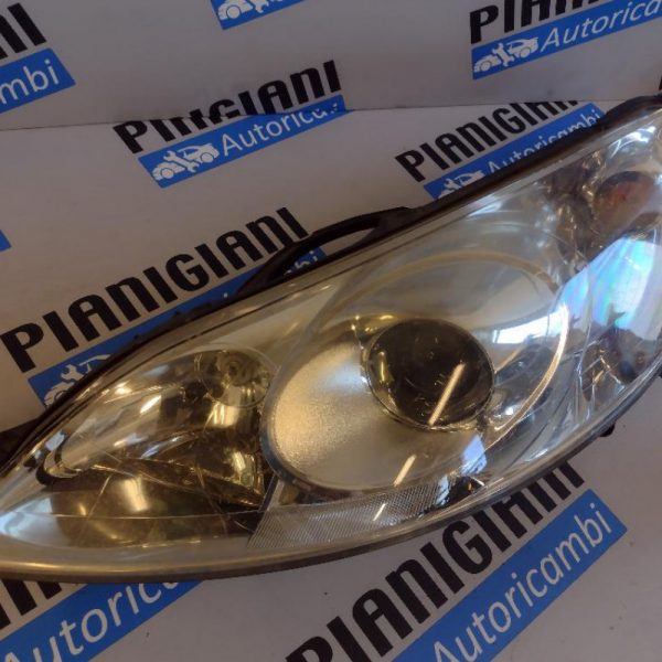 Faro / Proiettore Anteriore Sinistro Peugeot 407 2004