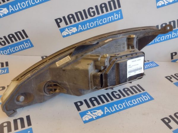 Faro / Proiettore Anteriore Destro Ford Focus 2003