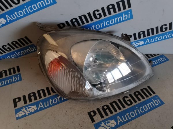 Faro Anteriore Destro Toyota Yaris 2001