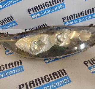 Faro / Proiettore Destro Ford Fiesta 2010