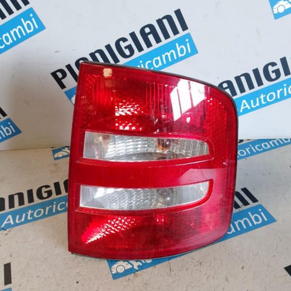 Faro Posteriore Destro Skoda Fabia SW 2001