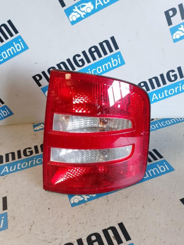 Faro Posteriore Destro Skoda Fabia SW 2001