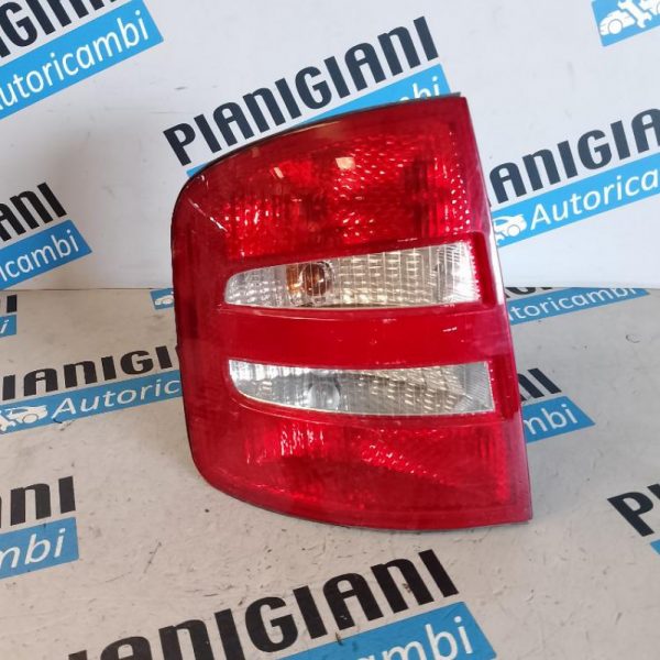 Faro Posteriore Sinistro Skoda Fabia SW 2001