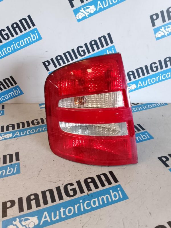 Faro Posteriore Sinistro Skoda Fabia SW 2001